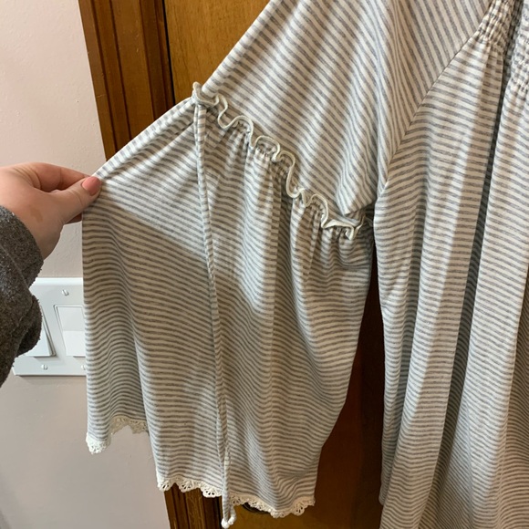 Maurices off the shoulder top - Picture 4 of 4